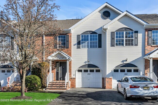 Building Photo - 204 Finch Ct