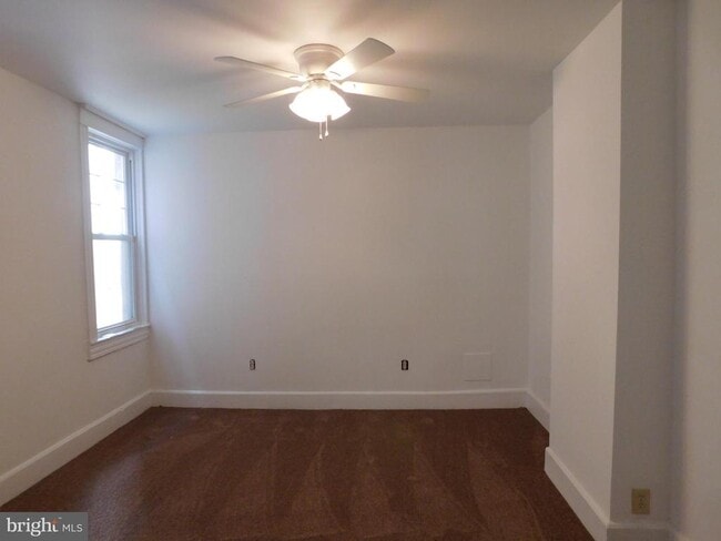 Building Photo - 402 Camden Ave