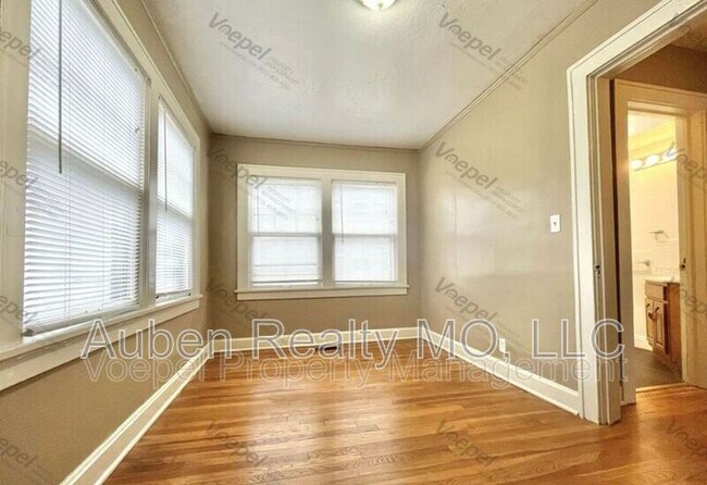 Building Photo - 5446 Harrison St