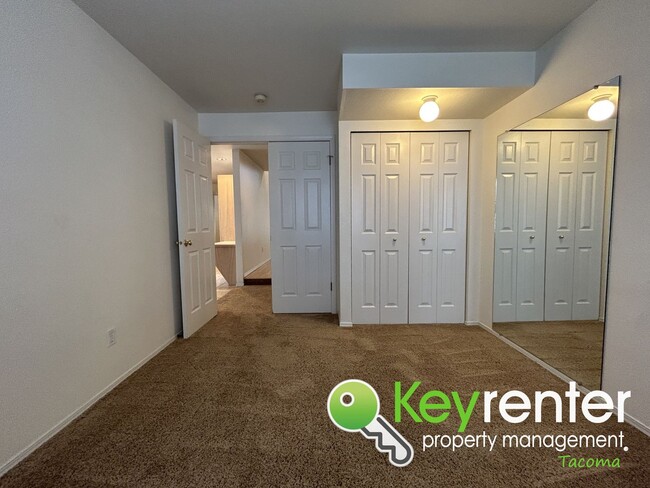 Building Photo - Magnificent North West Tacoma Home