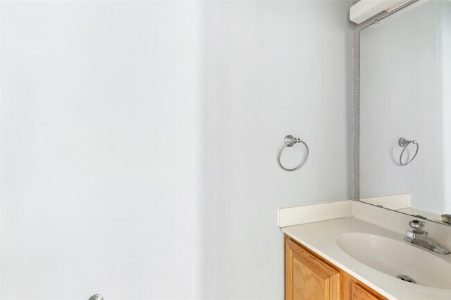 Building Photo - 3122 Lake Stream Dr