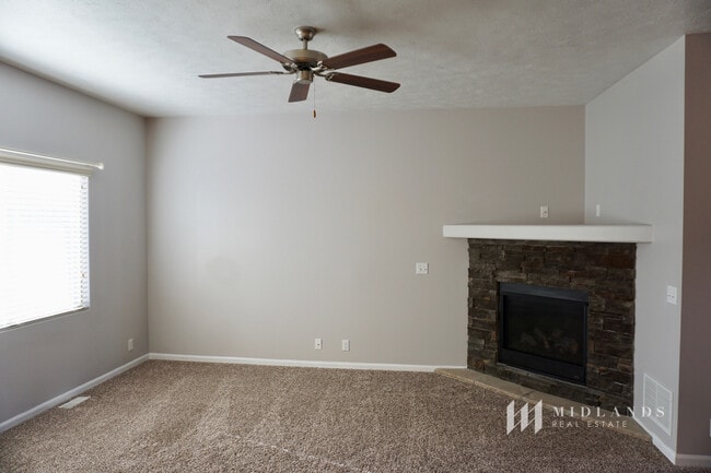 Building Photo - Hyda Hills 2-Story