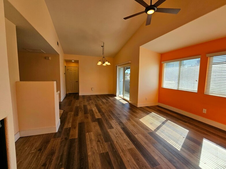 Building Photo - 1341 Monument Trail Dr