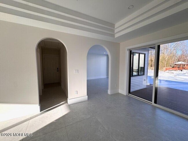 Building Photo - 7 Whalepond Rd