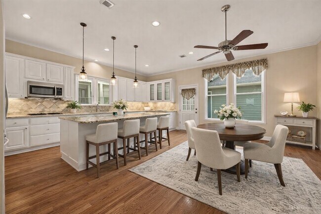 Building Photo - 431 Westmoreland St