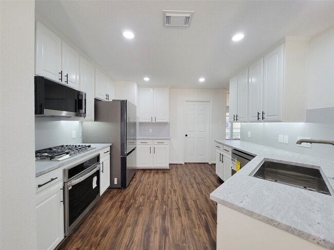 Building Photo - 21123 Amber Crossing Dr