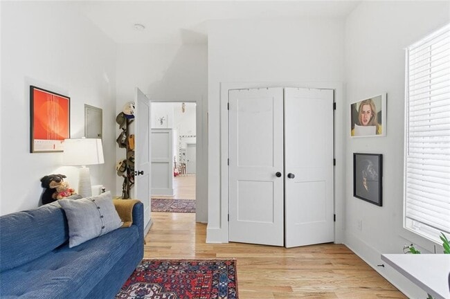 Building Photo - 1030 Kirkwood Ave SE