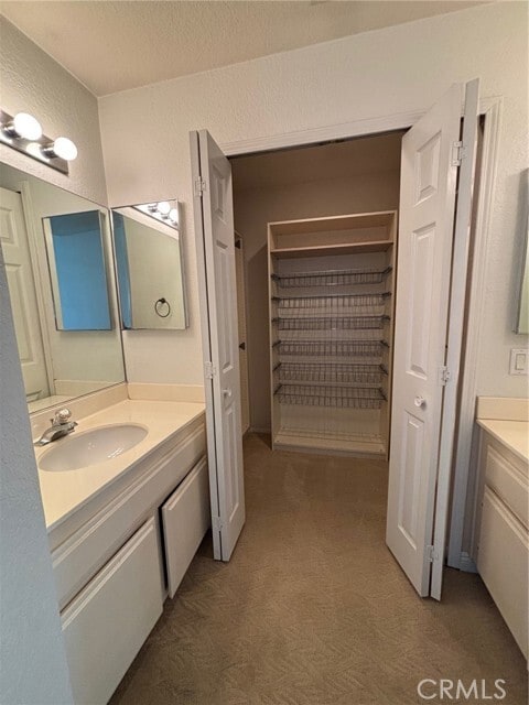 Building Photo - 10637 Walnut St