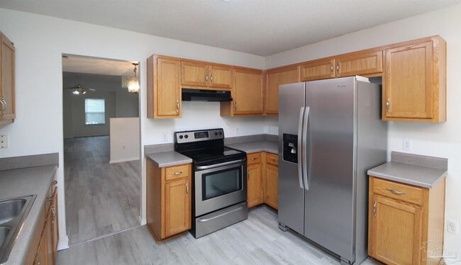 Building Photo - 2432 Gulf Breeze Ave