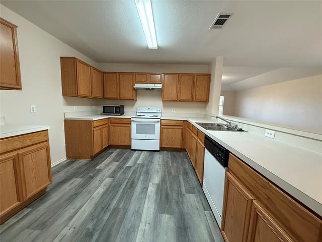 Building Photo - 8801 Tumbleweed Dr