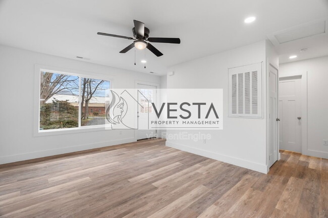 Building Photo - 59 Scates St