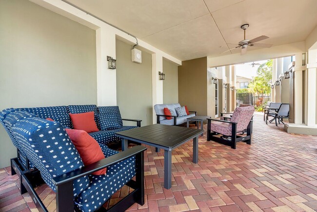 Building Photo - 810 Marina Del Ray Ln