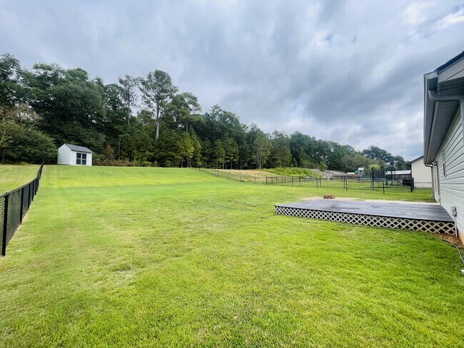 Building Photo - 1020 Saint Charles Way