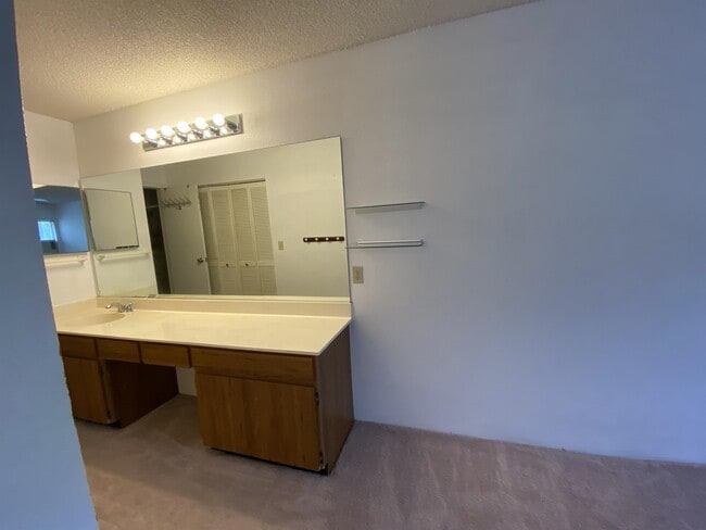 Building Photo - 98-597-597 Kilinoe St