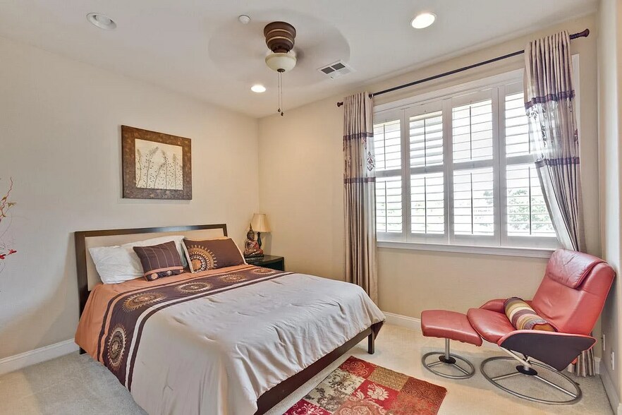 Building Photo - 5061 Le Miccine Ter