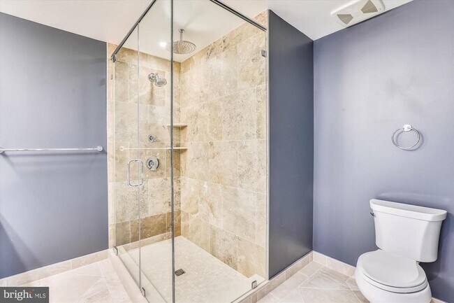 Building Photo - 4915 Hampden Ln