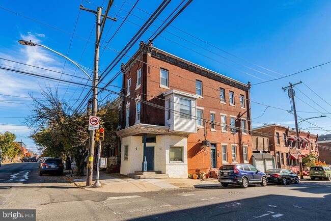 Building Photo - 2738 Poplar St