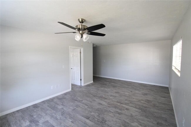 Building Photo - 6323 Gateway Ave