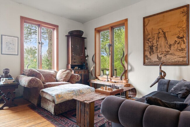 Building Photo - 1087 State Rd