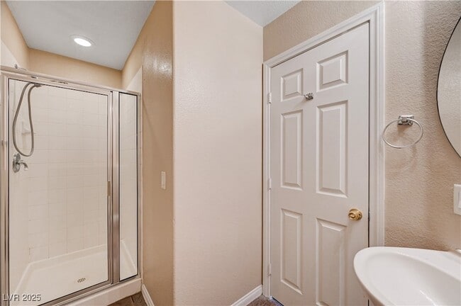 Building Photo - 5716 Breezy Wind Ct