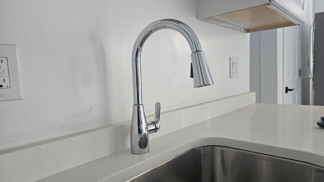 Building Photo - 22 Crawford St