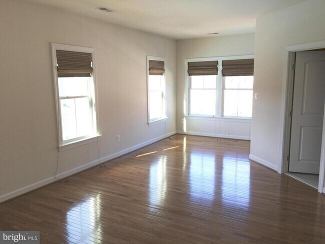 Building Photo - 542 Rudbeckia Pl