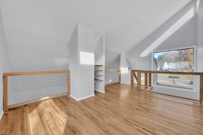 Building Photo - 294 Shades Crest Rd