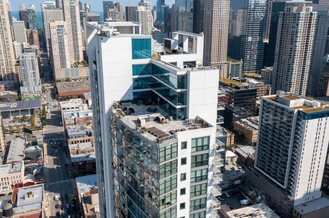 Building Photo - 303 W Ohio St