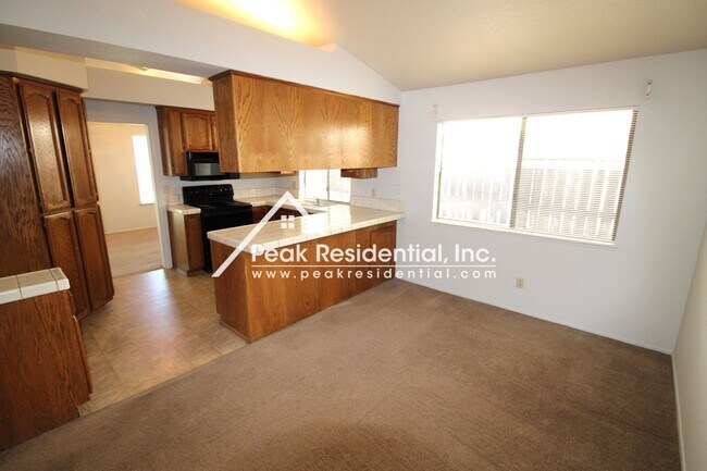 Building Photo - Spacious 3bd/2ba Elk Grove Home with 2 Car Garage