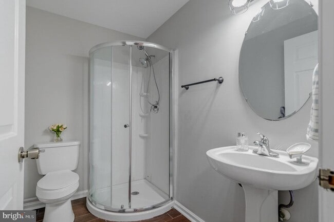 Building Photo - 2558 Banshire Dr