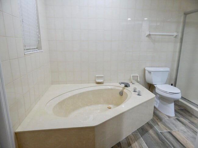 Building Photo - 22864 Marbella Cir