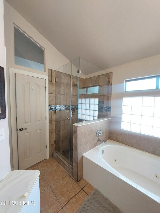 Building Photo - 14021 Highweed Dr