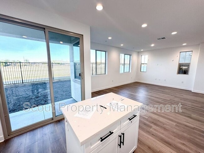 Building Photo - 26898 Rubicon Rd