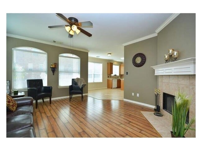 Building Photo - 1819 Rosenborough Ln N