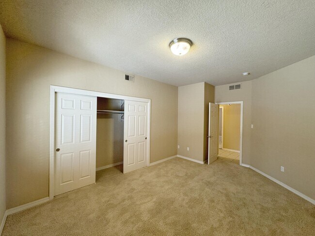 Building Photo - 4319 Summer Hill Ln NW