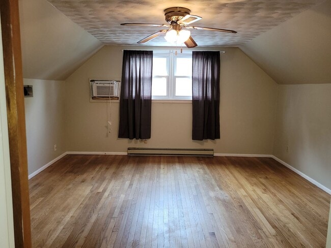 Building Photo - 3915 S Orchard Ct