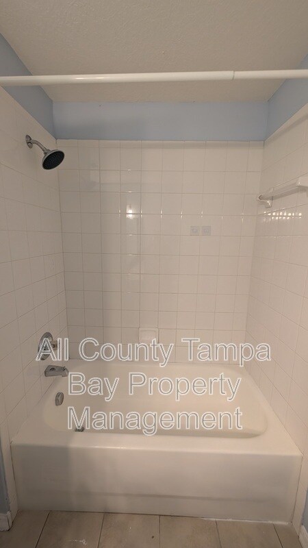 Building Photo - 1716 W Flora St