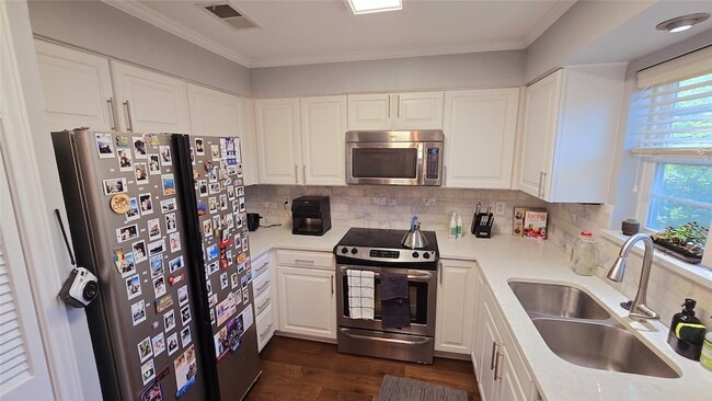 Building Photo - 3311 Blackburn St
