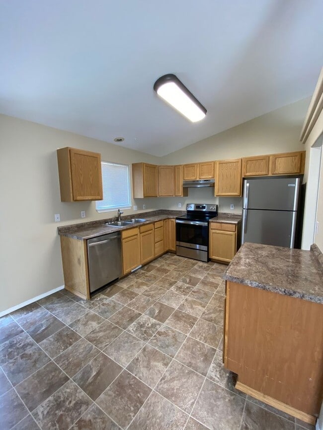 Building Photo - SINGLE FAMILY HOME ON STEVENS (RPM#40)