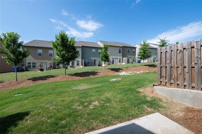 Building Photo - 6979 Zaniah Rd