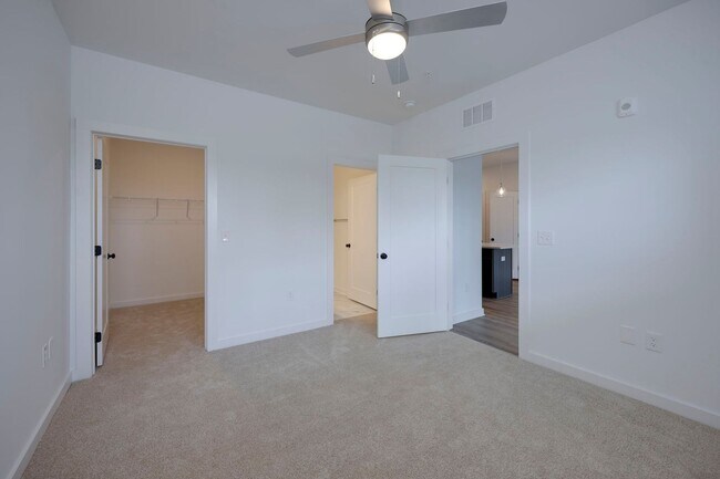 Building Photo - 1540 Lebanon Pike