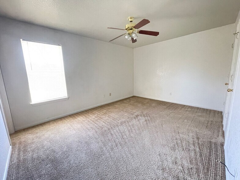 Building Photo - 1515 Pueblo Trce