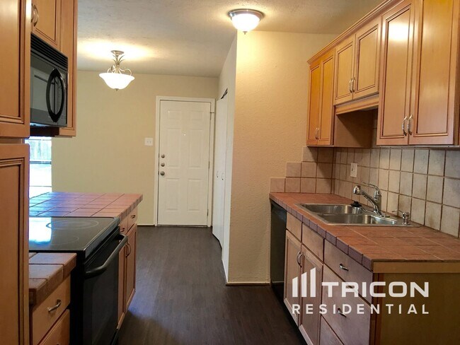 Building Photo - 17602 Poppy Trails Ln