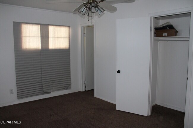 Building Photo - 1405 Clausen Dr