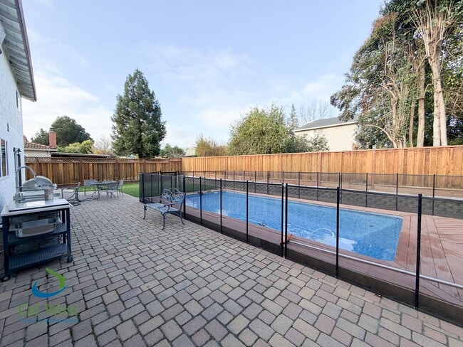 Building Photo - $5295 - Beautiful and Well Maintained South Gilroy Home w/ Salt Water Pool!!