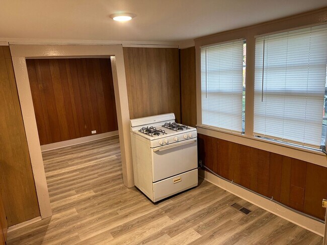 Building Photo - Available Now! Spacious 2 Bedroom, 1 Bathroom with Bonus Room & Huge Backyard