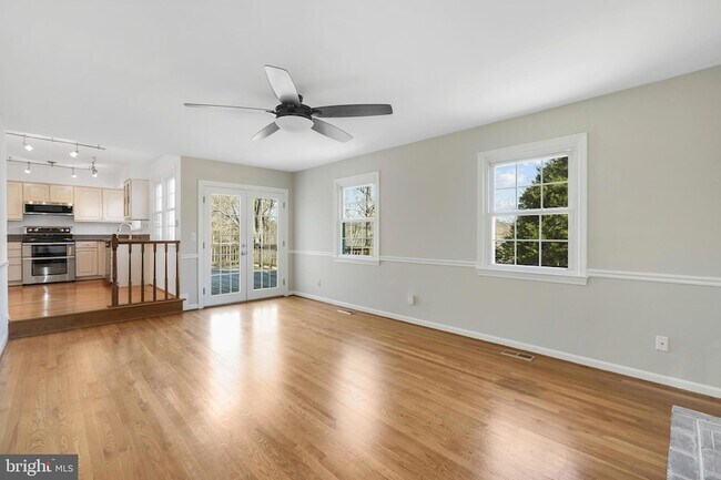 Building Photo - 7329 Fleetwood Ct