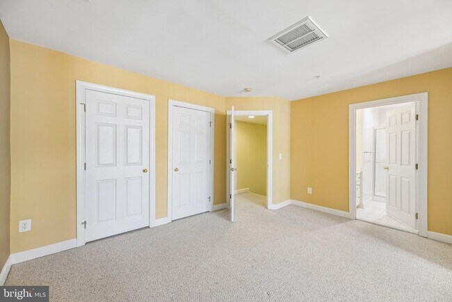 Building Photo - 7979 Vigne Ct