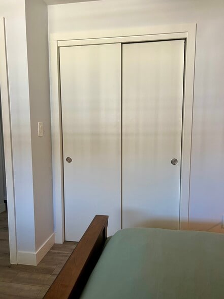 Building Photo - 1476 W Dakota Ave