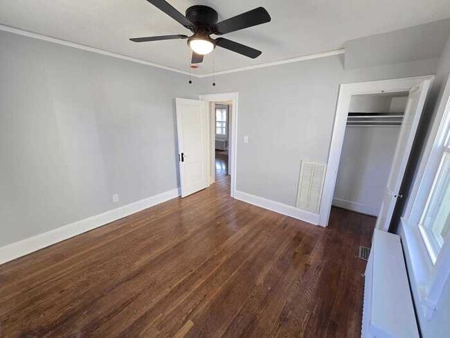 Building Photo - 3504 Chesapeake Blvd